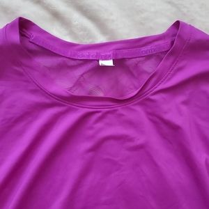 Under Armour cap sleeve work out shirt